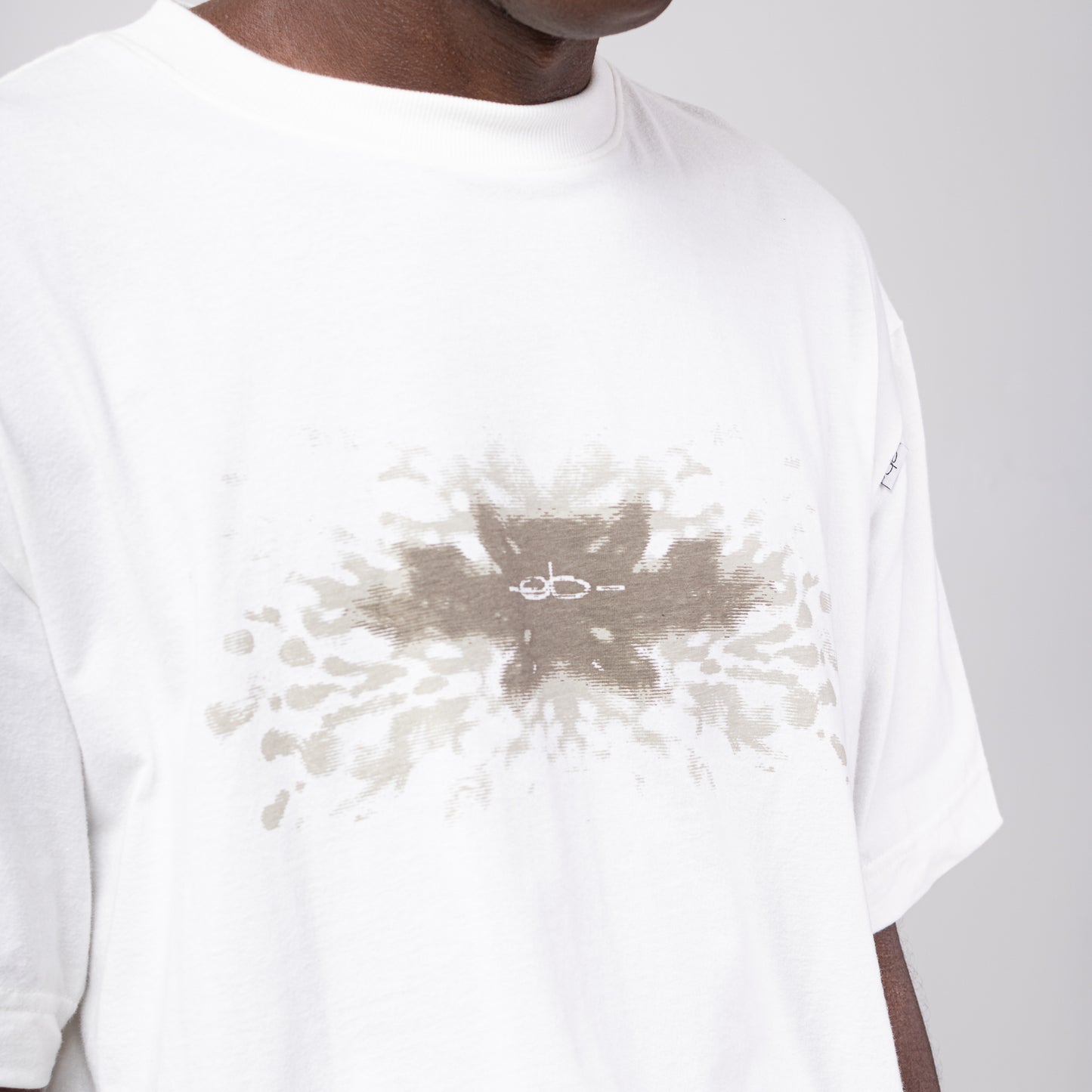 CAMISETA REGULAR “PULSE”