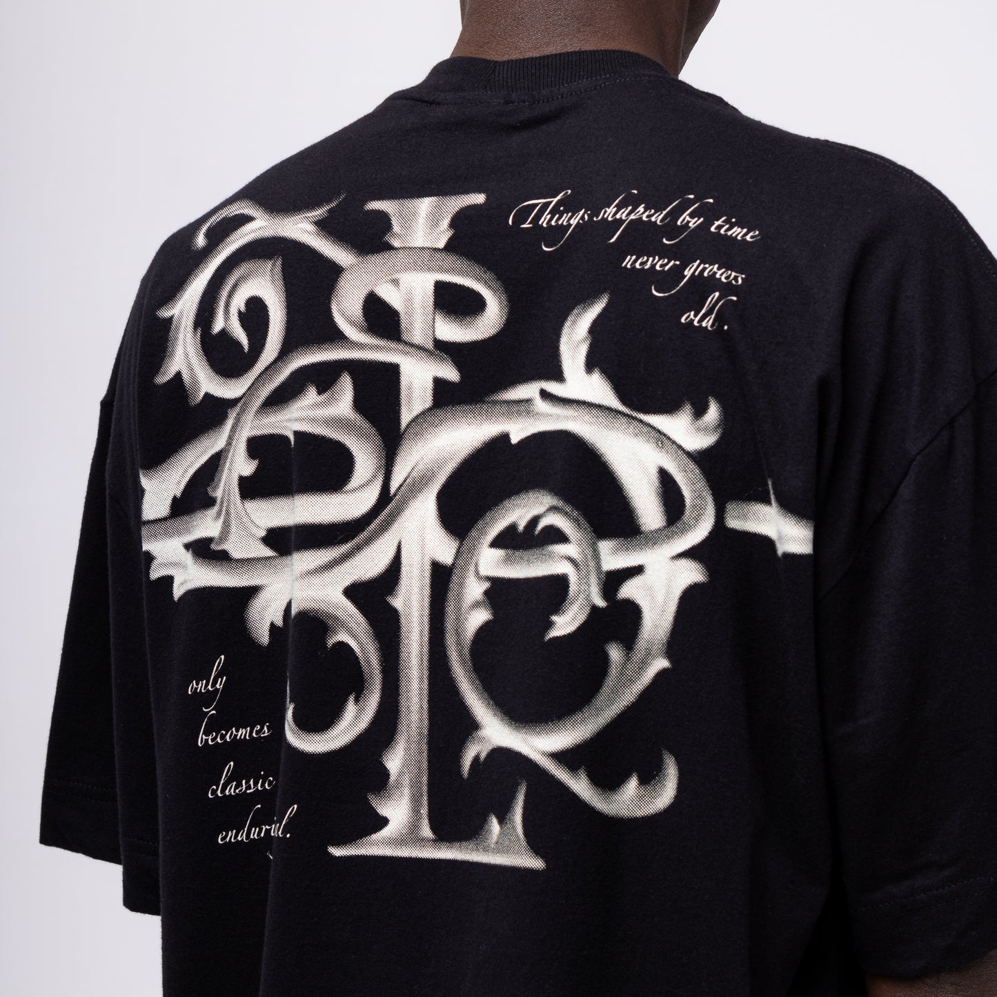 CAMISETA OVERSIZED  “ARABESCO”