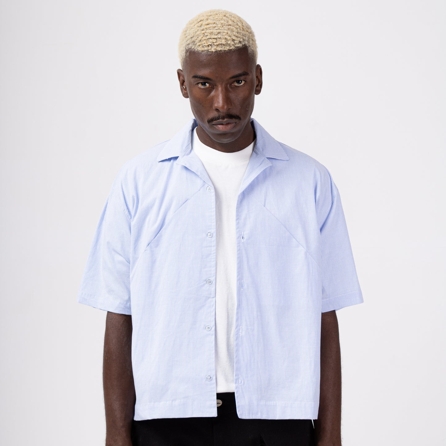 CAMISETA BOX BOTÃO “FOLD”