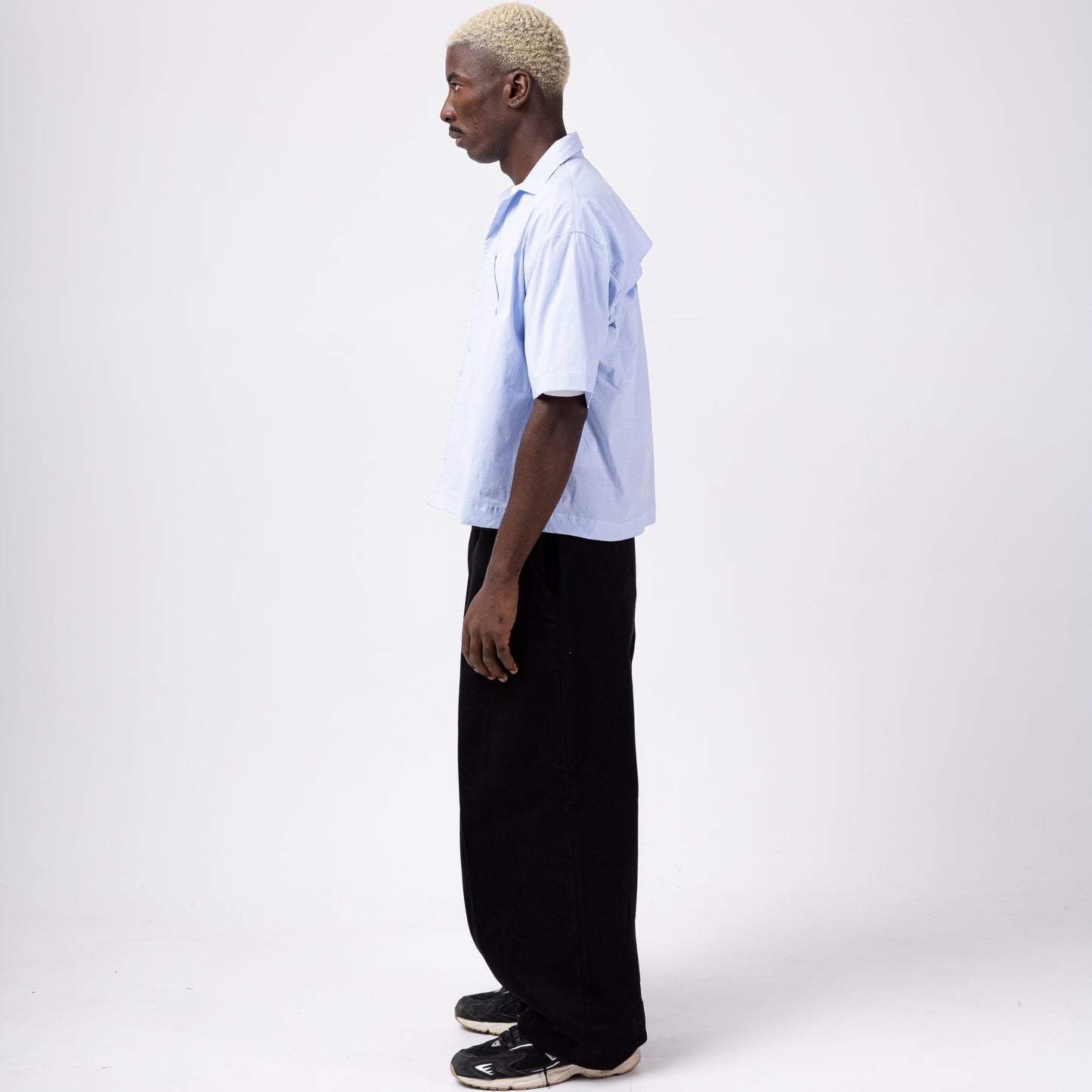 CAMISETA BOX BOTÃO “FOLD”