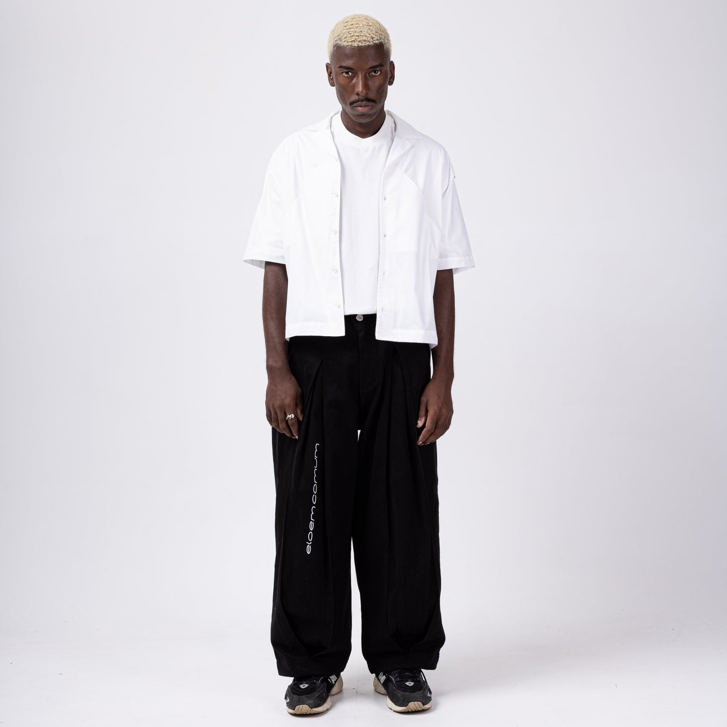 CAMISETA BOX BOTÃO “FOLD”