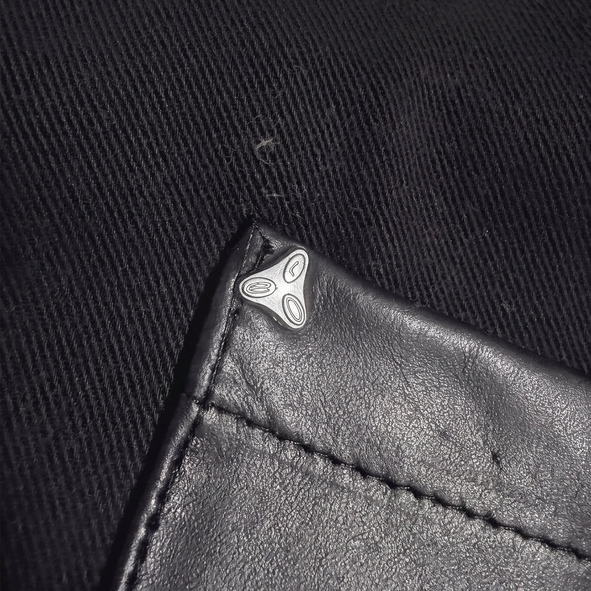 CALÇA SARJA "OVERLAP"