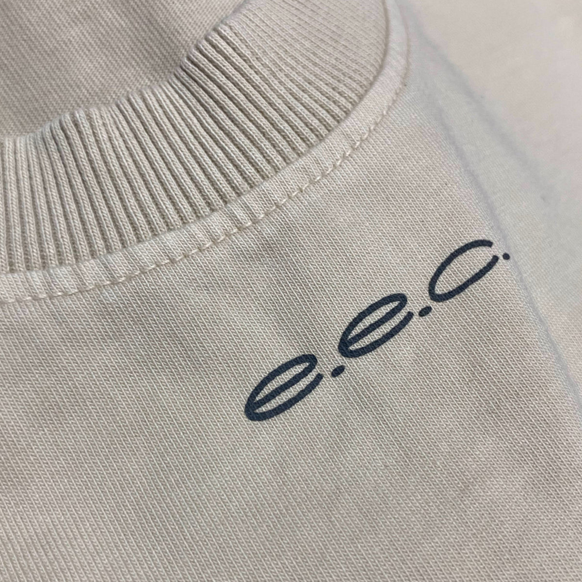 CAMISETA OVER  "E.E.C."