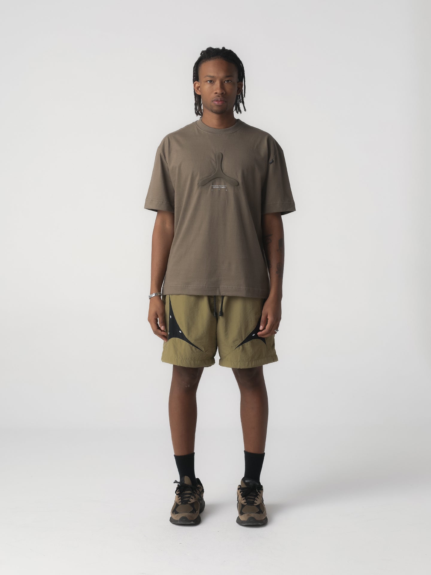 CAMISETA REGULAR "TRITONO"