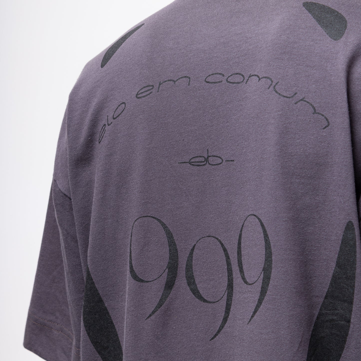 CAMISETA OVERSIZED  “999”