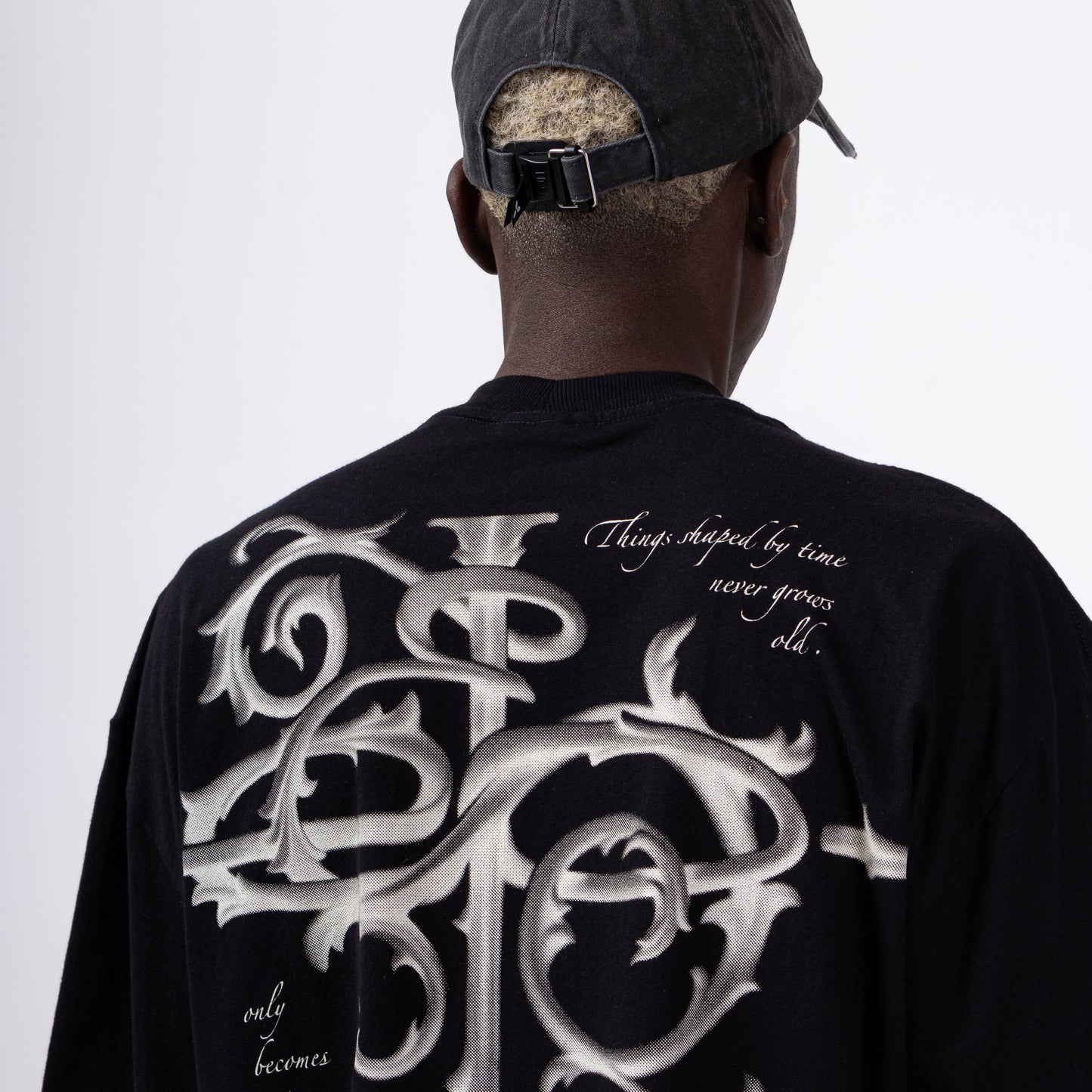 CAMISETA OVERSIZED  “ARABESCO”