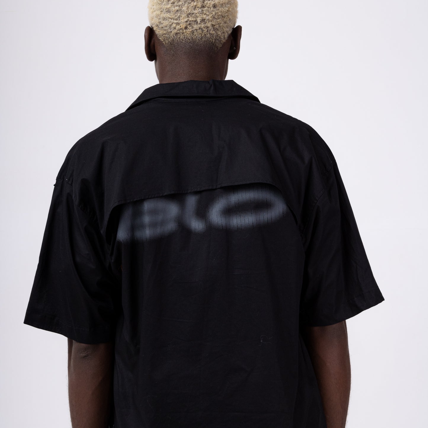 CAMISETA BOX  BOTÃO “FOLD”